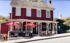 The Dahlonega Square Hotel